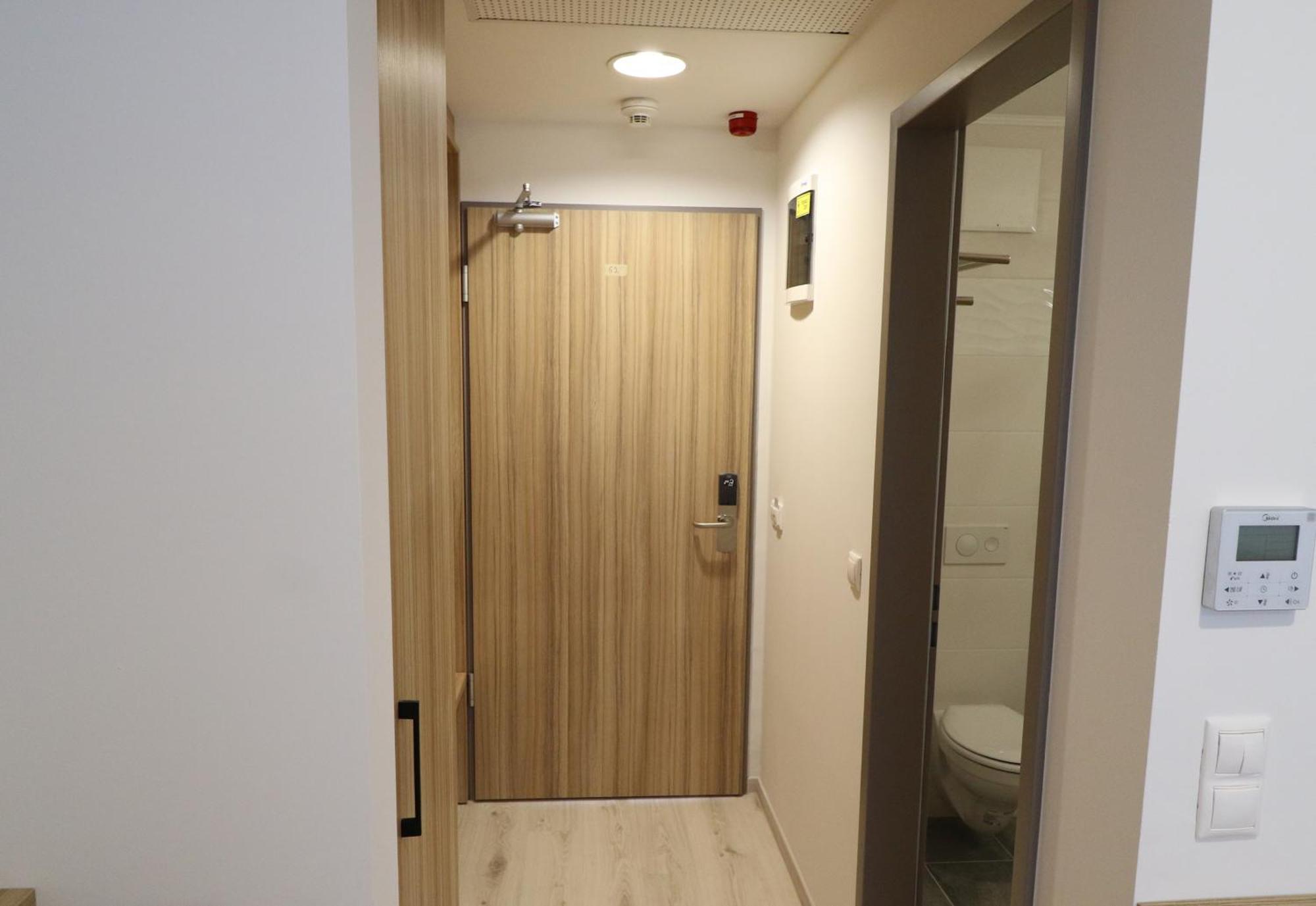 Single Room Private Bathroom