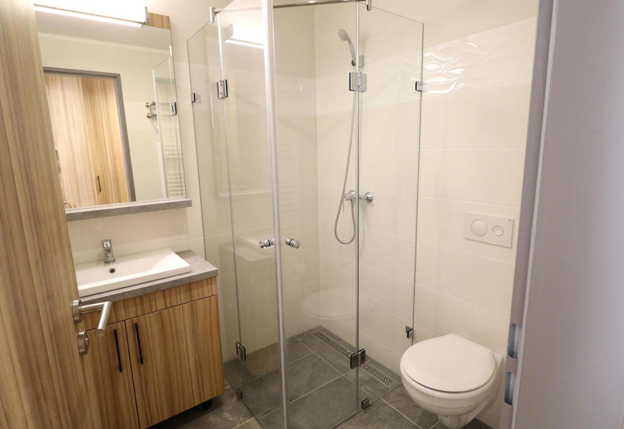 Double Room Private Bathroom